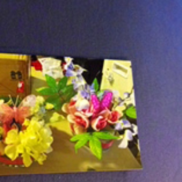 Hand made Flower Arrangements - Picture 3 of 8